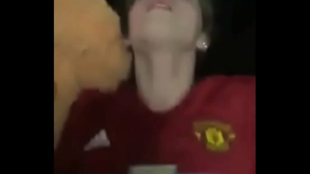 Địt em gái tây fan MU biết rên tiếng Việt